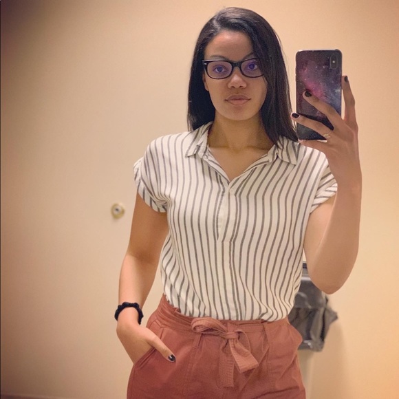 Hi! I’m Dejia! - Picture 2 of 5